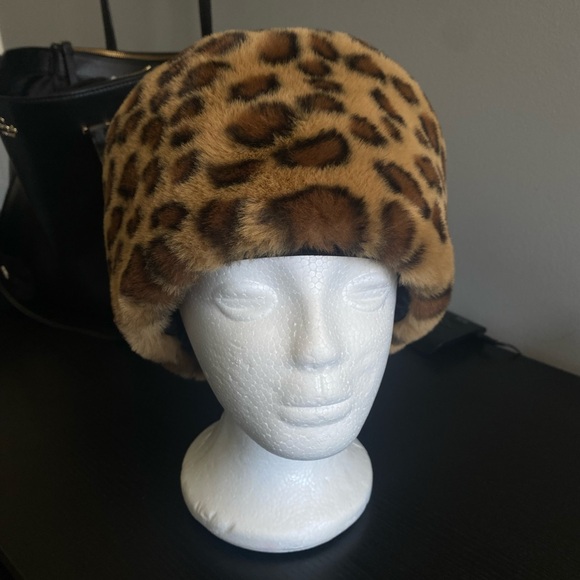 Leopard Print Ushanka Hat - Picture 1 of 5
